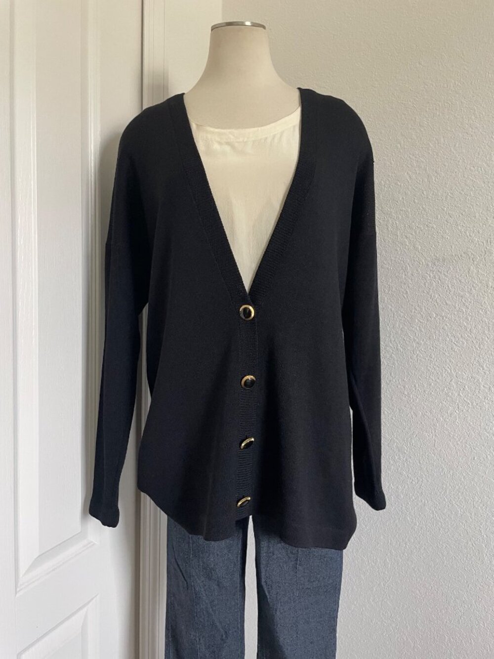 Vintage St. John Black Santana Knit Cardigan Sweater Women’s Size Medium